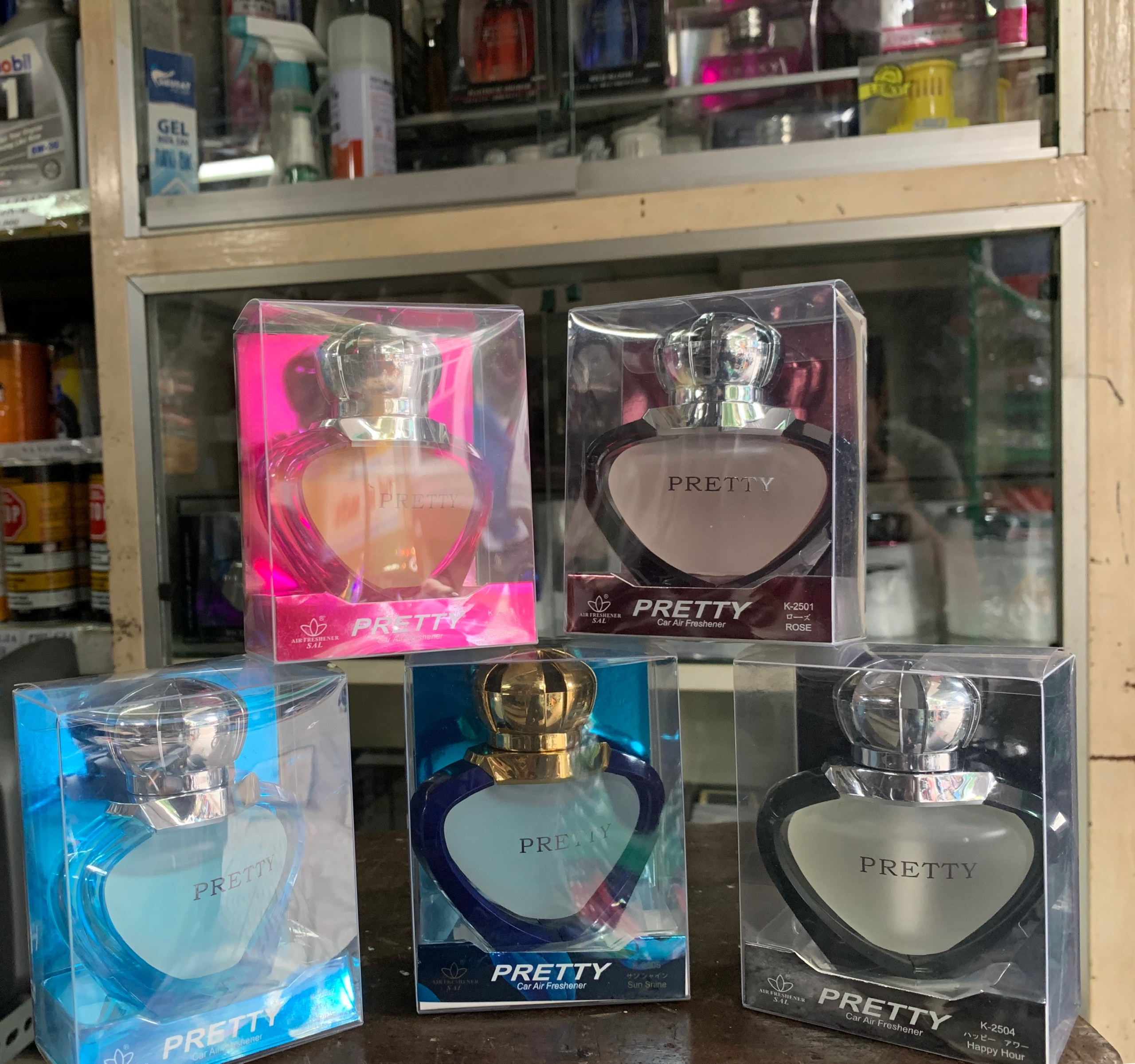 [HCM]NƯỚC HOA Ô TÔ PRETTY ( LỚN )