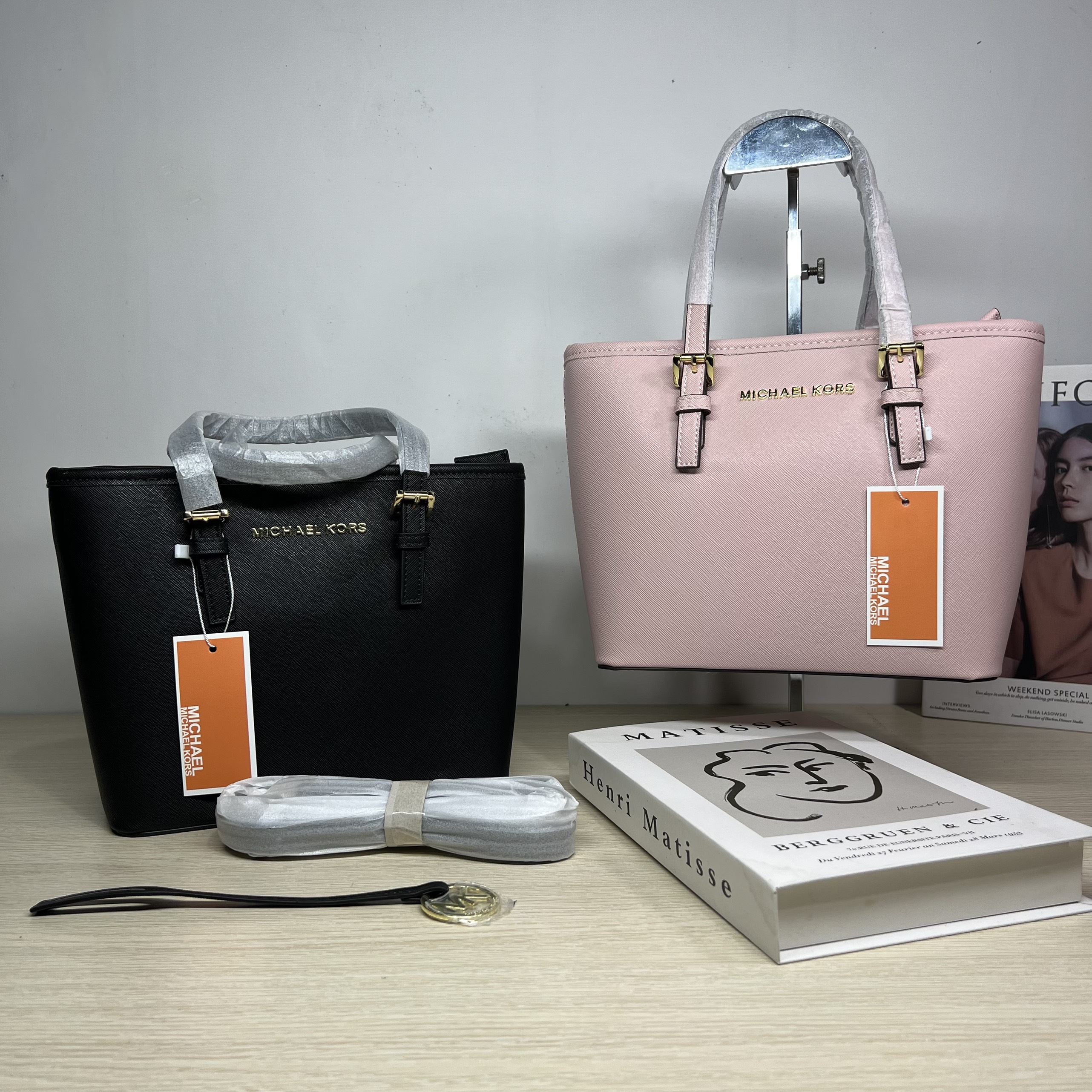 Túi xách tay đeo chéo MK size 22cm*11cm*19cm