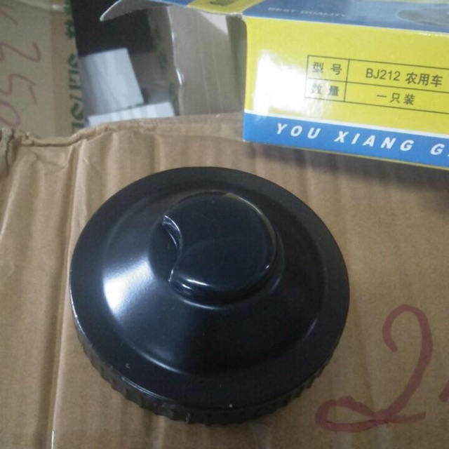 Sản phẩm gia đình làm: Nắp thùng dầu lắp xe ben xe tải mã 212, phụ kiện thay thế, đồ bền cao, cam kết sản phẩm được y như hình