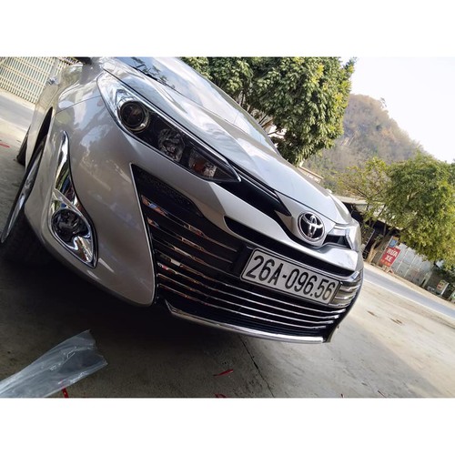 ỐP TRANG TRÍ MẶT CALANG XE TOYOTA VIOS 2019