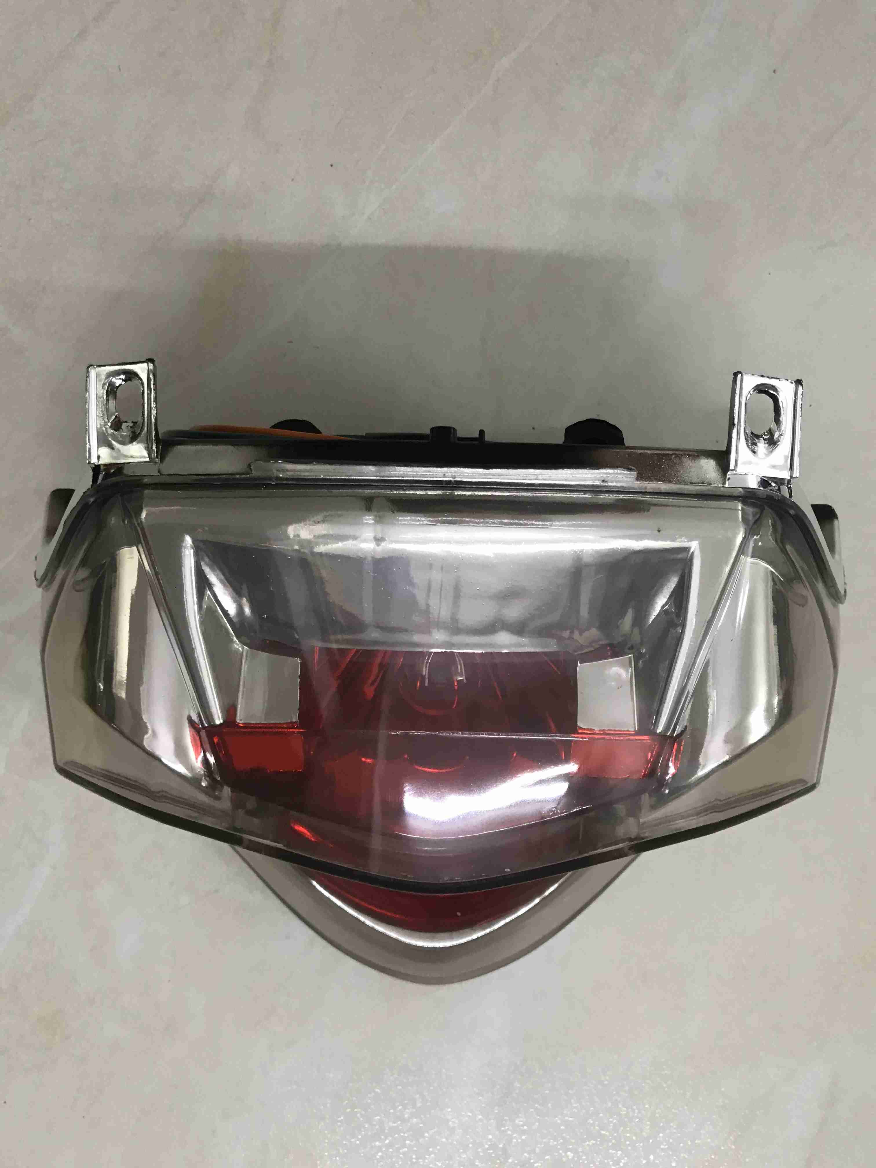 [HCM]Đèn hậu Sirius R + đuôi bóng (  loại tốt không bị mờ và ố vàng )