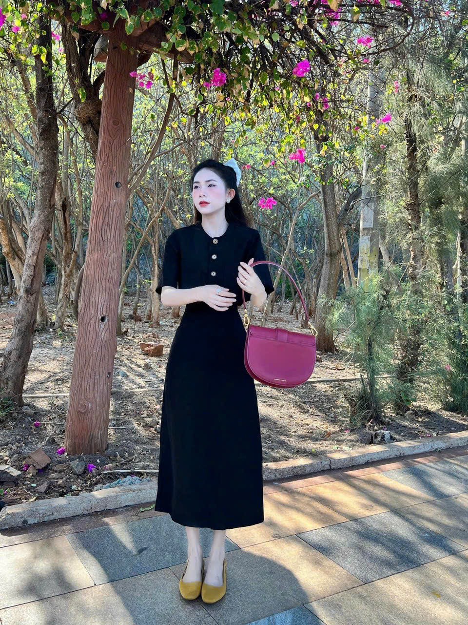 Set cotton lạnh chân váy midi style Hàn Quốc, áo croptop đính nút, set tiểu thư hai màu hồng và đen tôn dáng