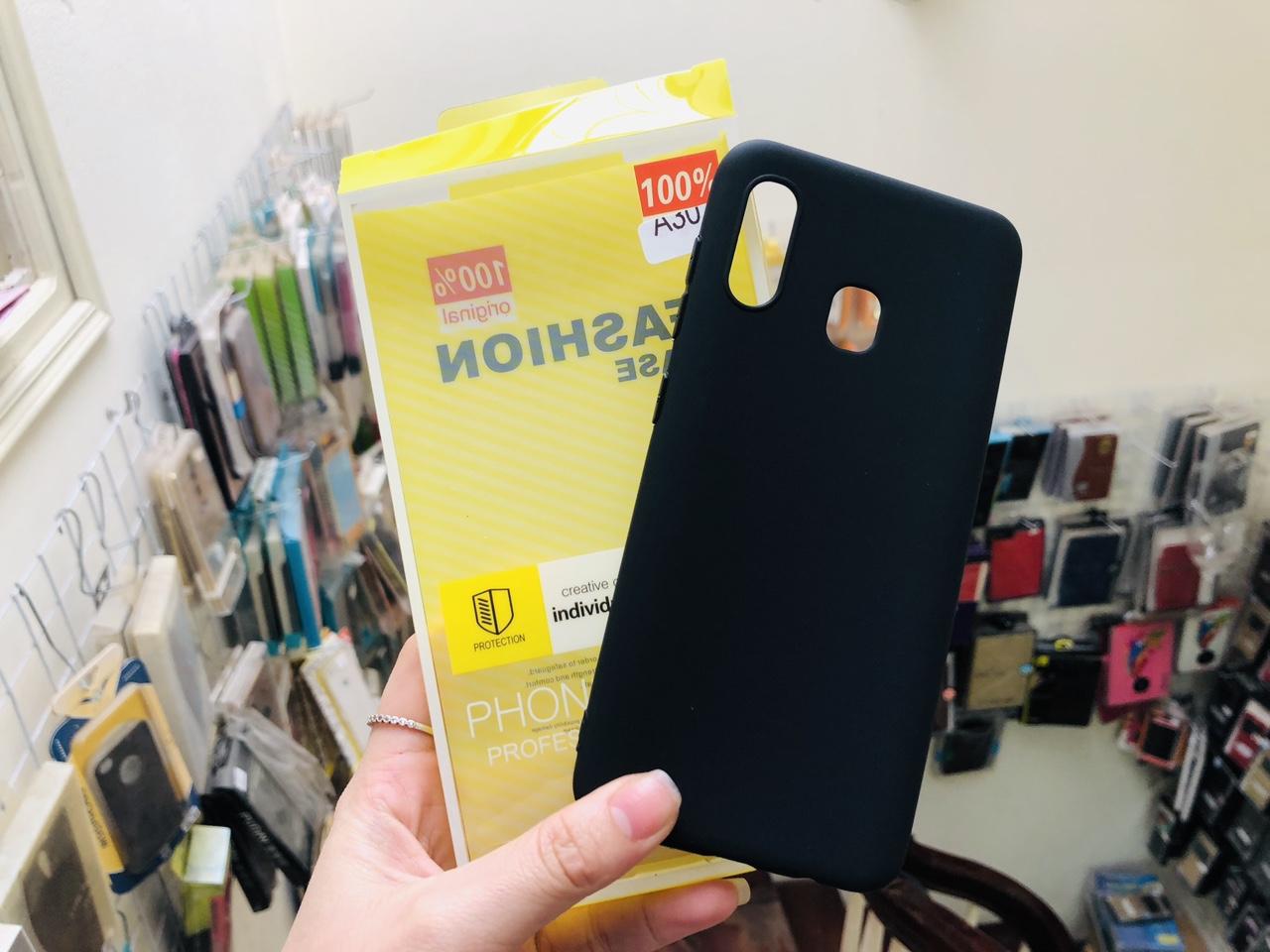 Ốp lưng Samsung Galaxy A30 silicon dẻo đen cao cấp