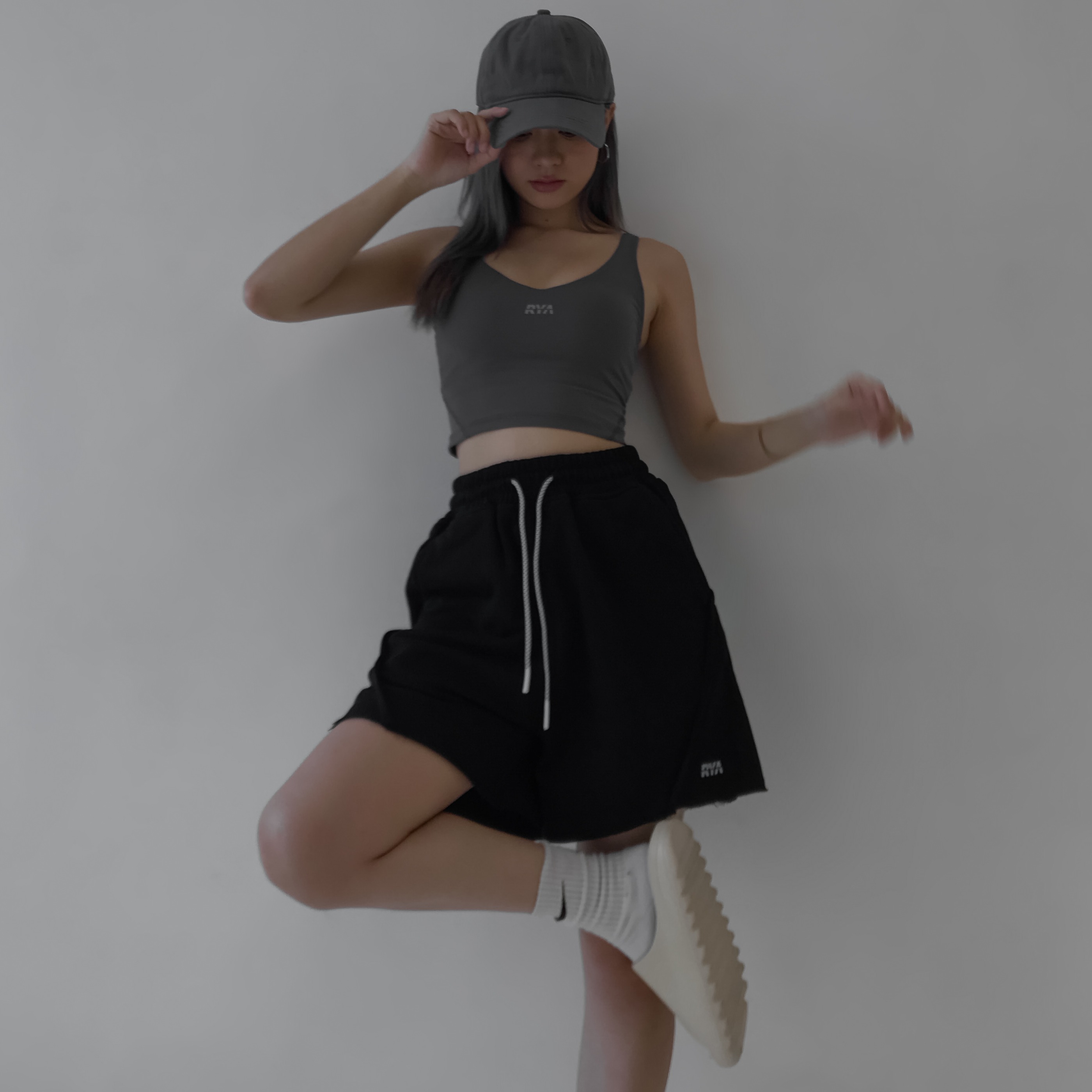 Quần short thun lửng RYACTIVE - LOUNGE SHORT BLACK