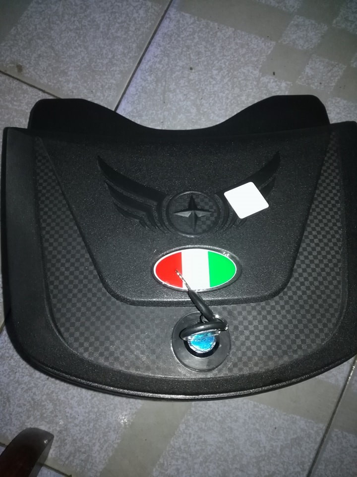 THÙNG GIỮA GIVI XE WINNER