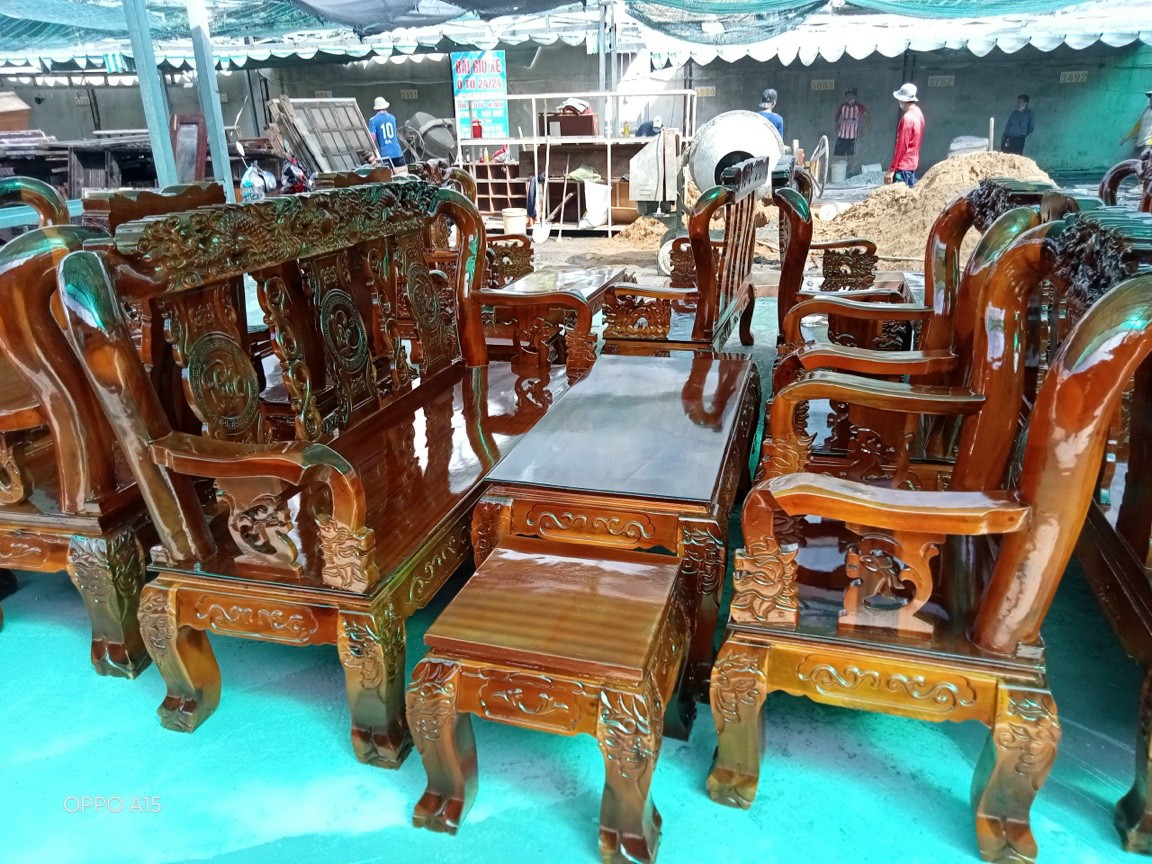 Bàn ghế_Sofa phòng khách gỗ cao cấp