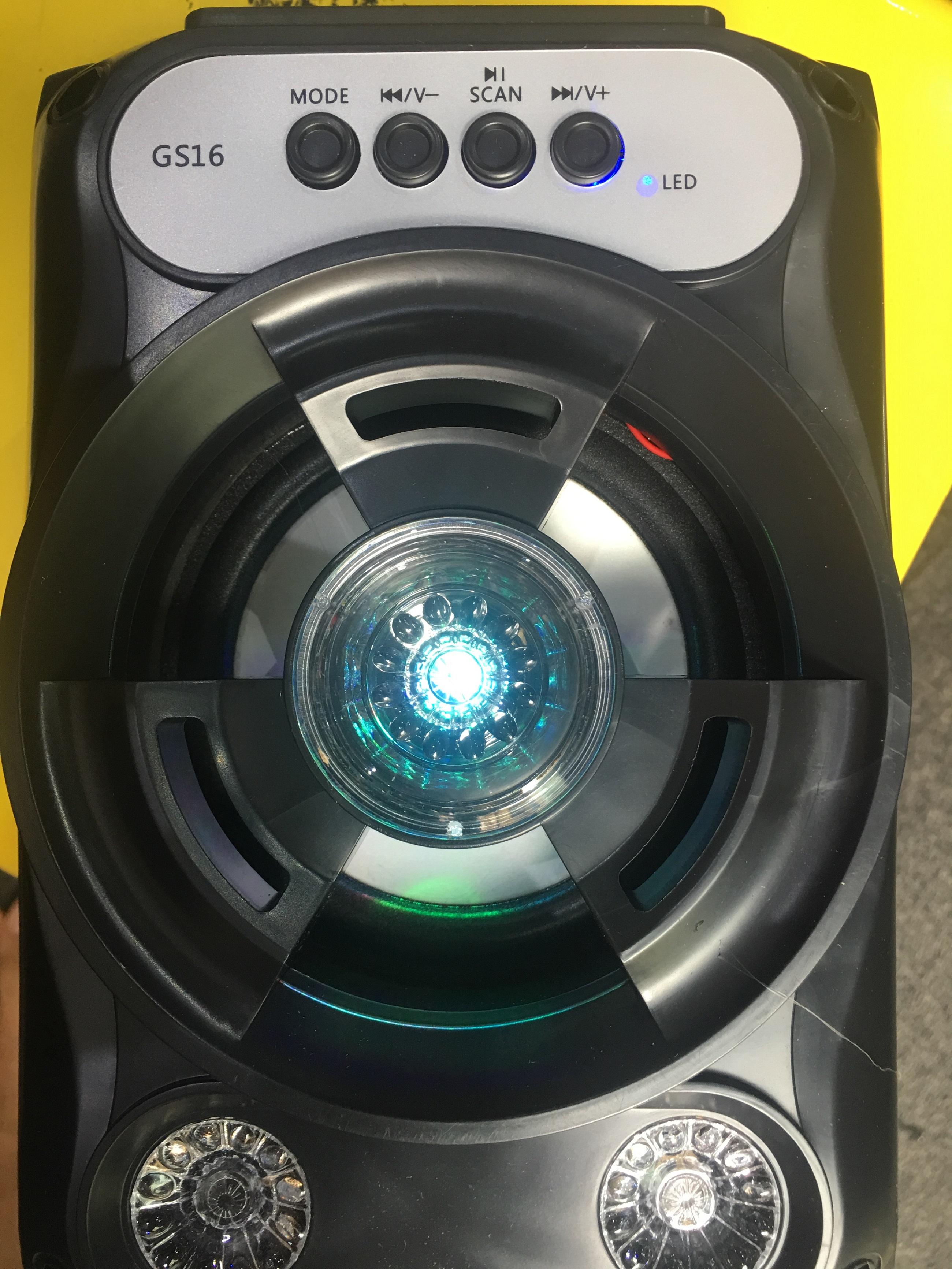 Loa Bluetooth xách tay có led