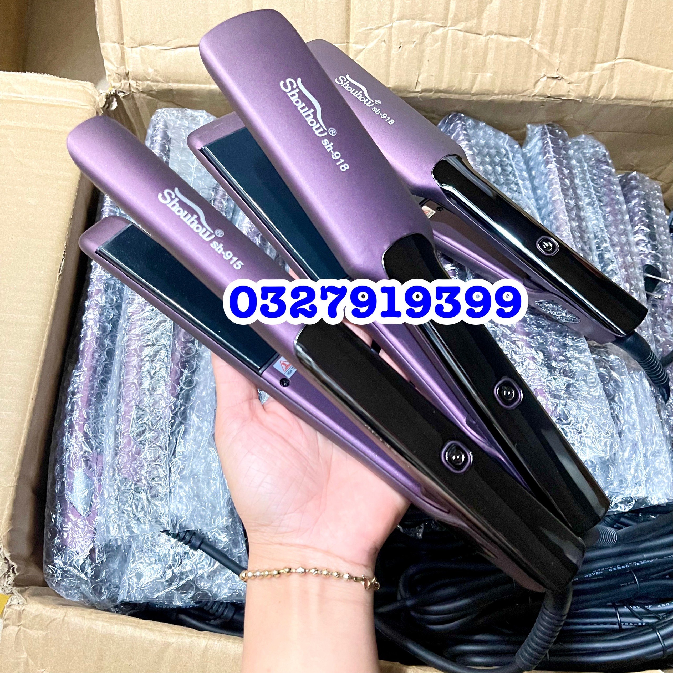 High-End Hair Straightener Large Version 918 Non-Stick Ceramic Material Highly Effective, Safe and Convenient 5 Temperature Levels 160-230 ° C