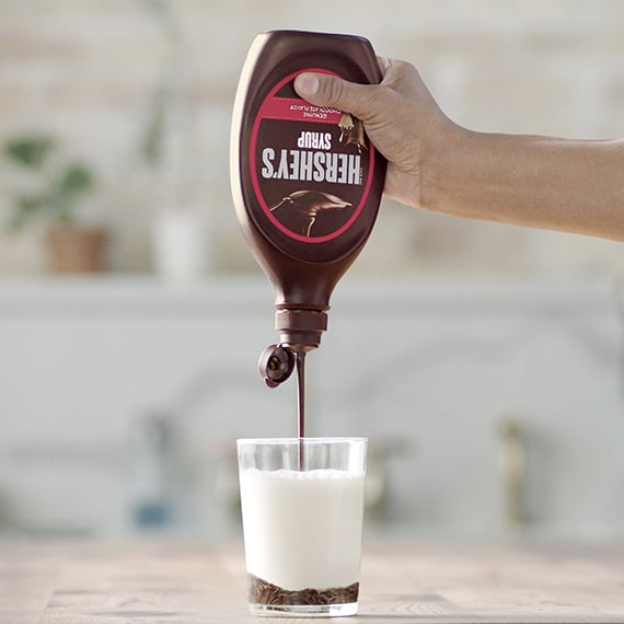 Sốt Socola Syrup Hersheys 680gram