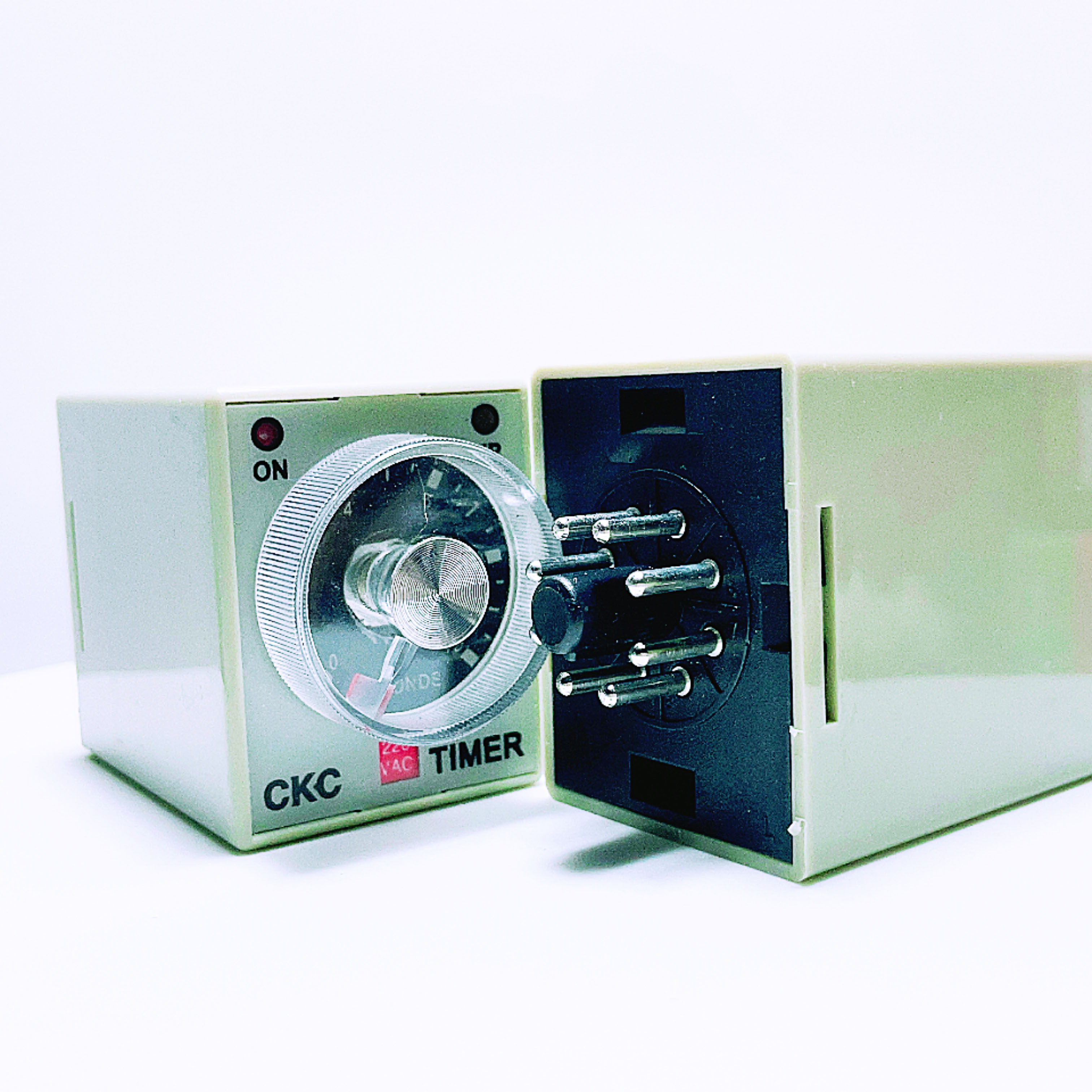 Rơ Le Thời Gian CKC AH3-3 AC220V Kèm Đế