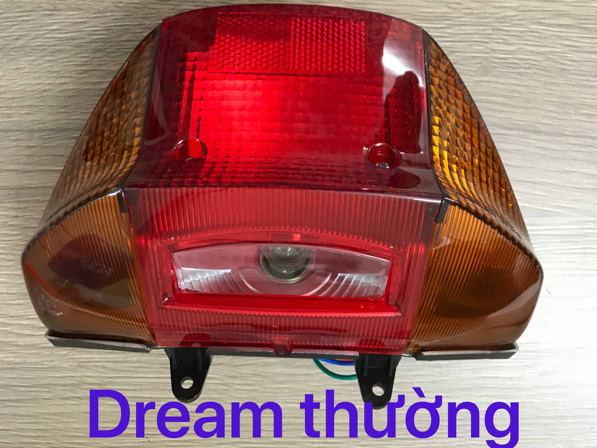 [HCM]Đèn hậu Dream thái + đuôi bóng ( loại thường )