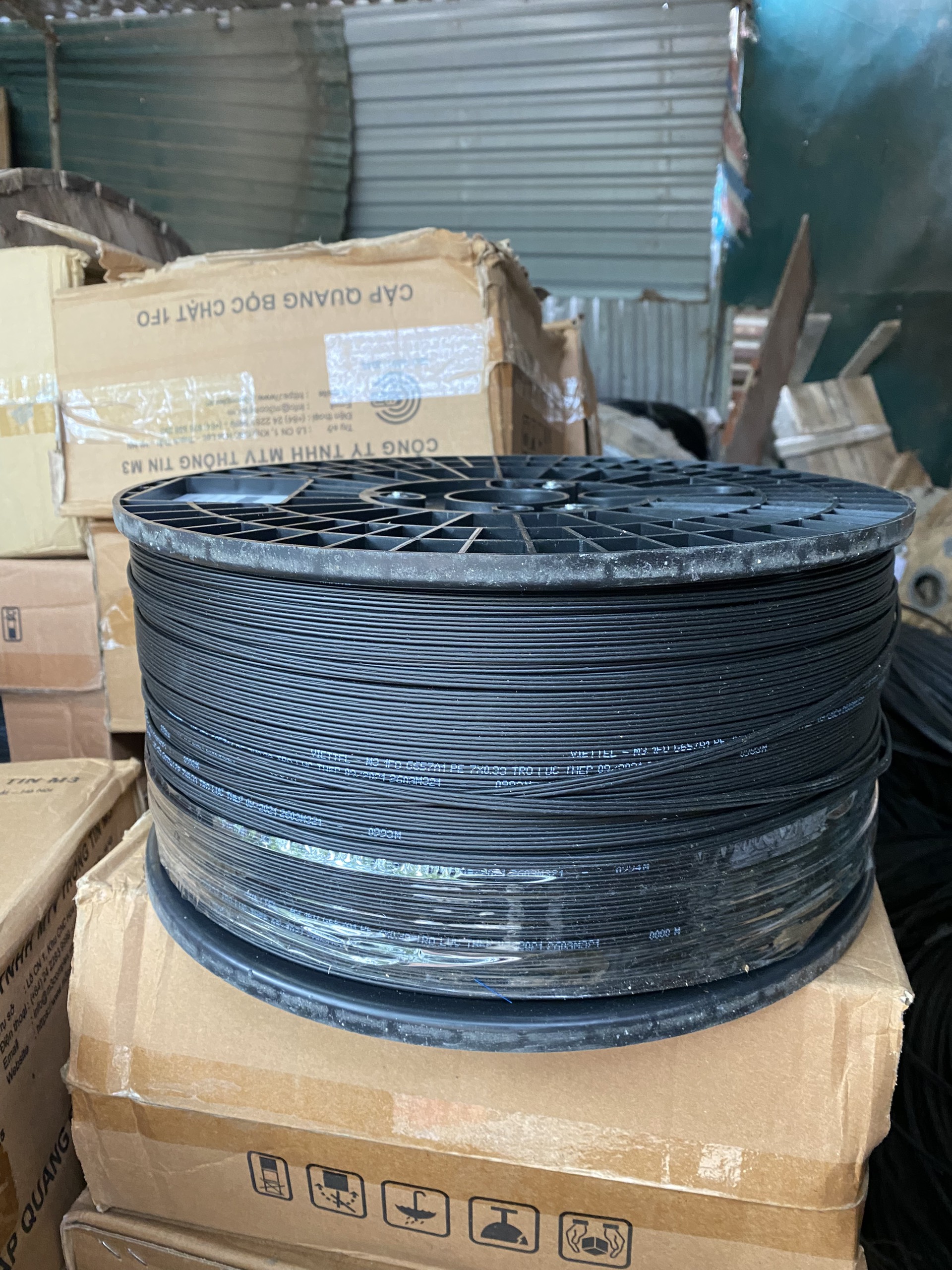 Cuộn Cáp Quang Ftth 1 Sợi 1fo