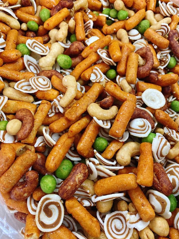 [HCM]Snacks Thập Cẩm Hủ Pet 300g - Trai Đẹp Snack
