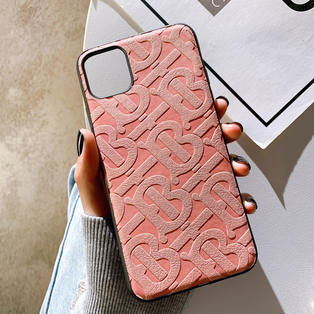 Ốp Lưng Da IMD Dập Nổi 3D Họa Tiết Burberry