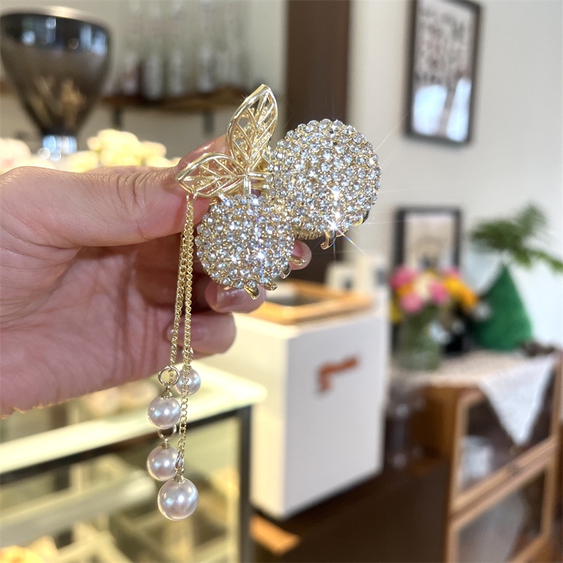 Clip hair claws crab applique luxury stone