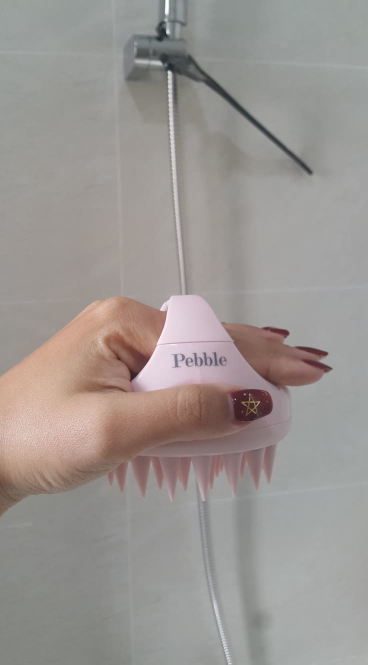 [HCM]PEBBLE LUCY - LƯỢC GỘI ĐẦU