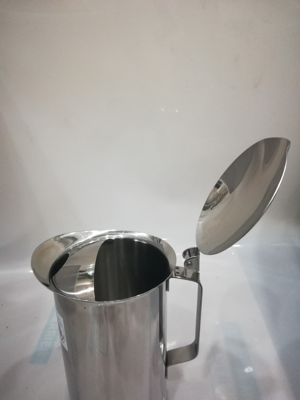 CA NƯỚC CÓ NẮP ZEBRA 115014