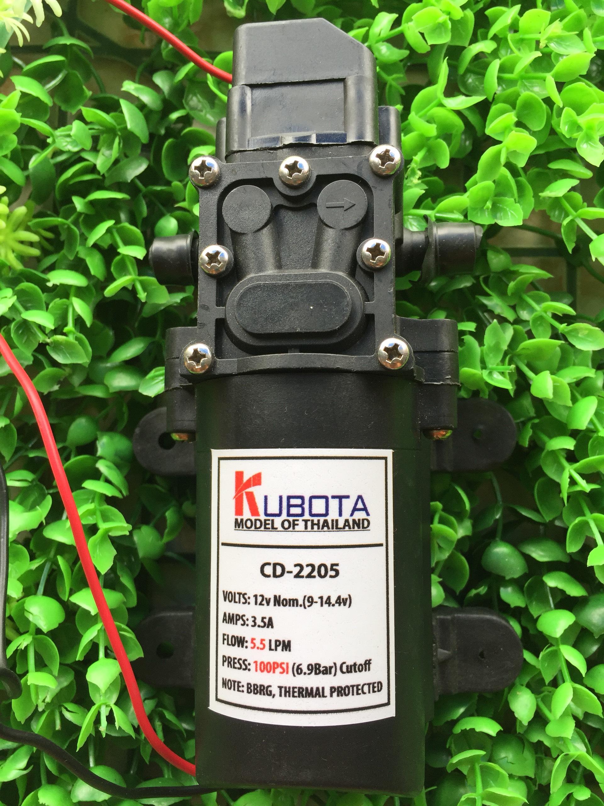 Bơm KUBOTA lưu lượng 5.5L/phut 5 mét dây 5 bộ béc phun sương 1 mét dây hút và lọc rác Chưa gồm nguồn