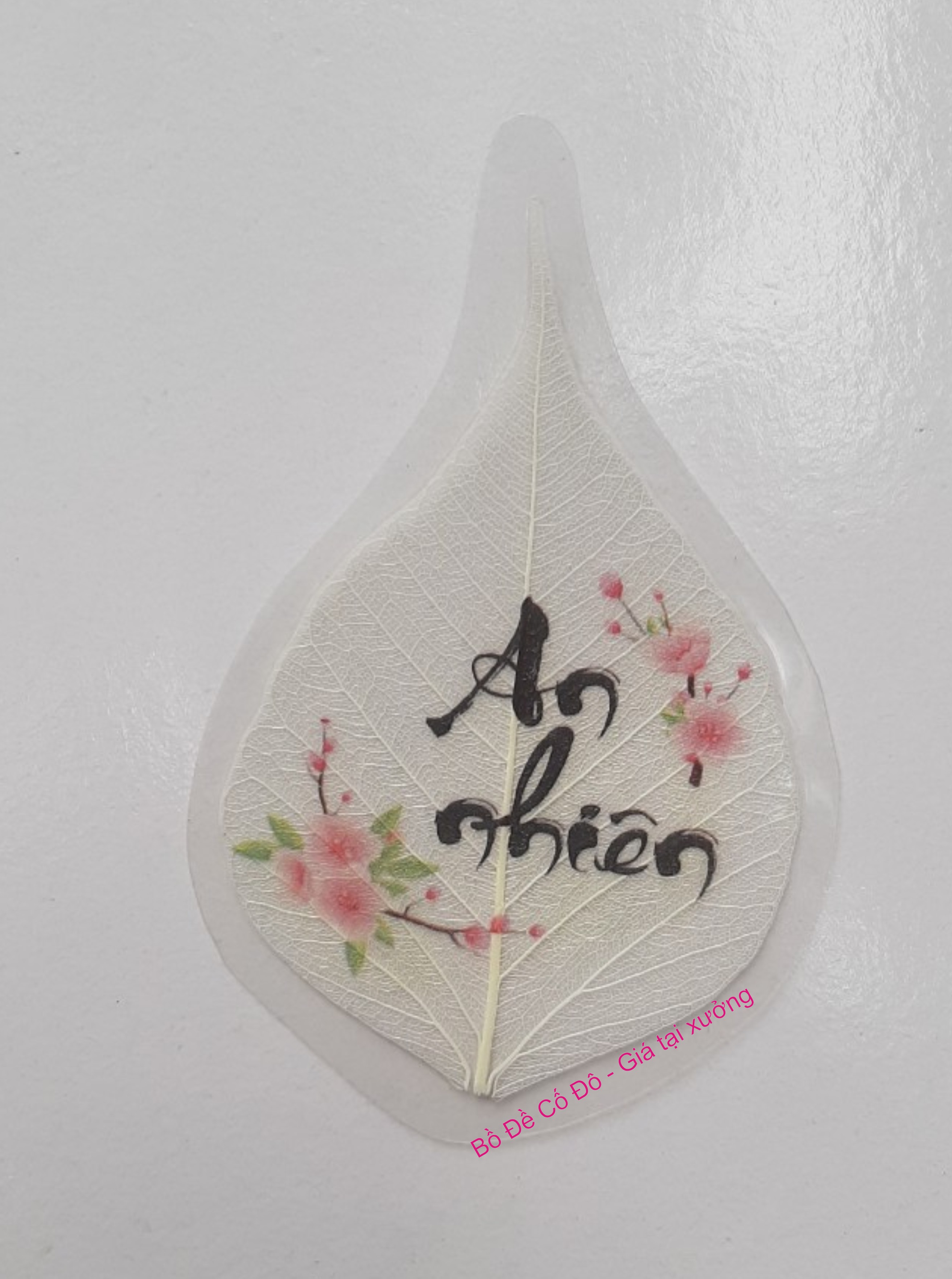 Lá bồ đề chữ an nhiên