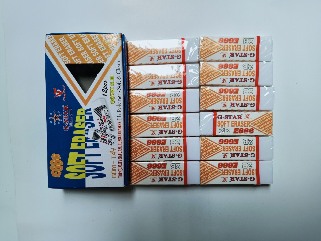 Hộp 12 cục gôm trắng E666 Gstar