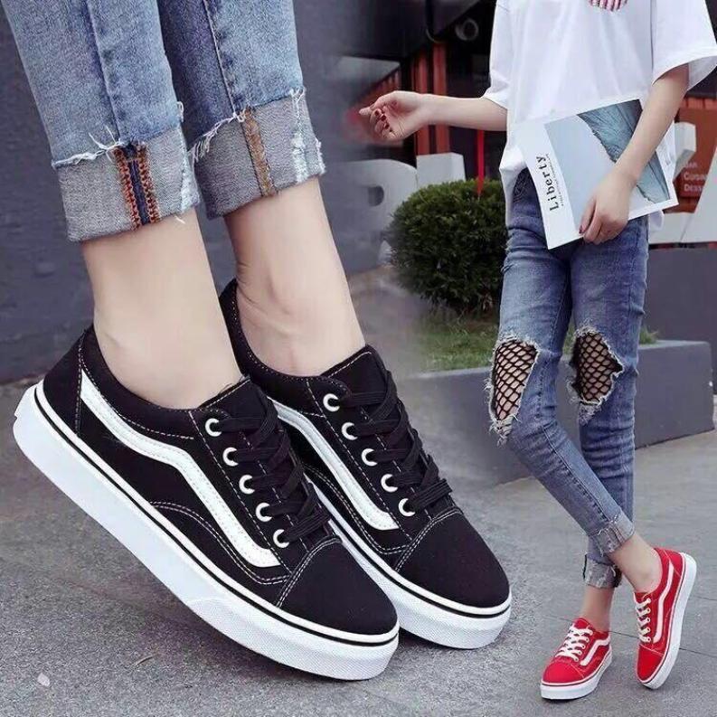 Giày sneaker nữ vải mềm phối sọc Verygood Ha Noi (Đen phối trắng) giá rẻ