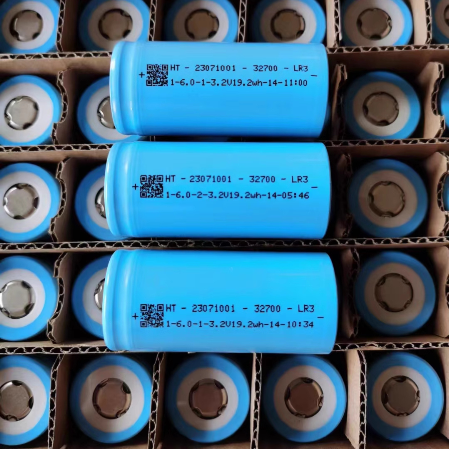 Pin lithium sắt 32700- 3.2V 6.0Ah (Chống cháy nổ, có thể dùng cho NL mặt trời)
