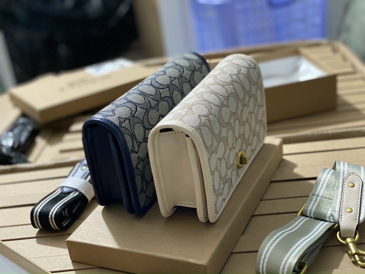 túi đeo chéo CO ACH [fullbox] xịn xò