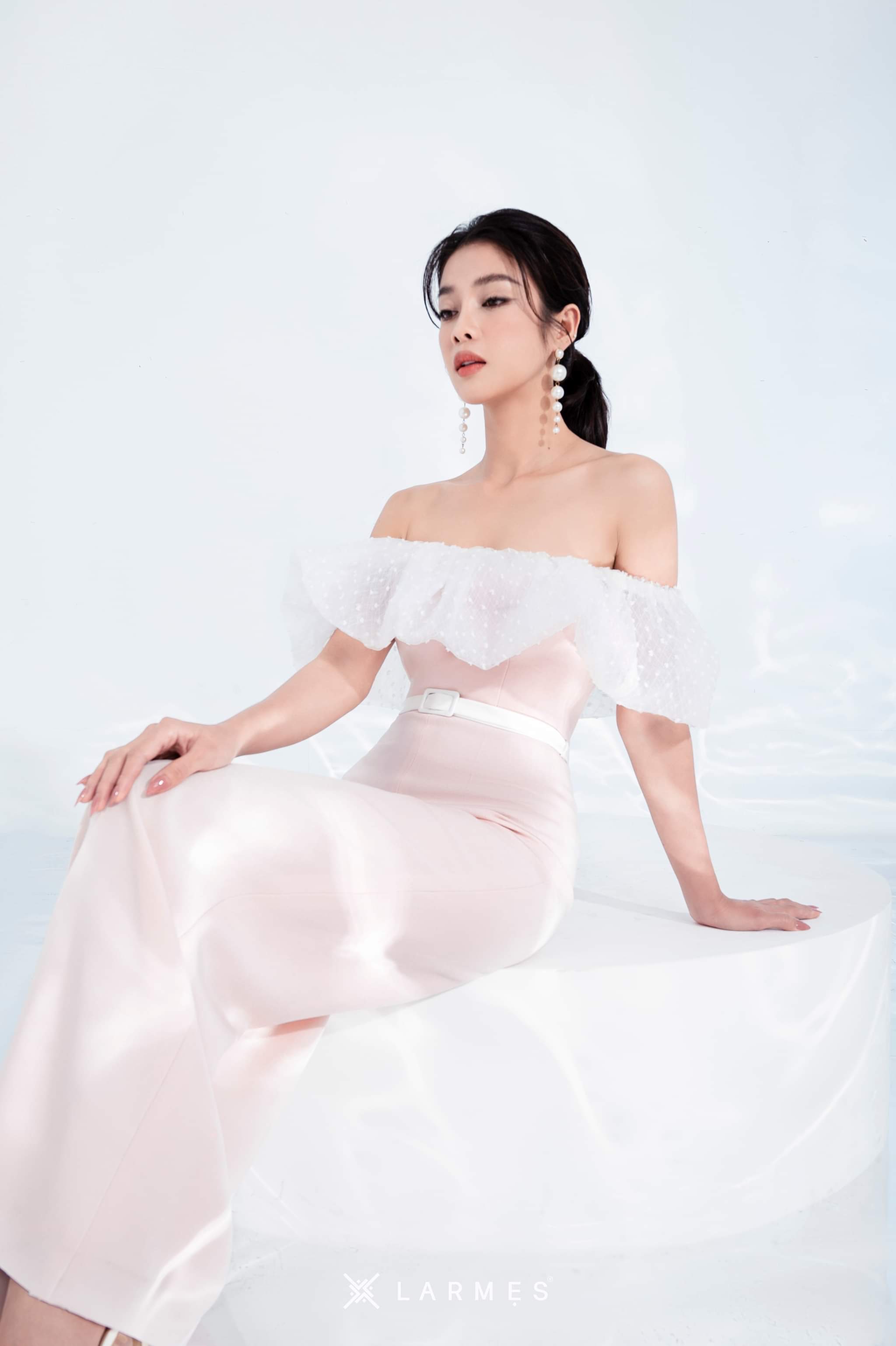 LARMES - Darius Off Shoulder Jumpsuit