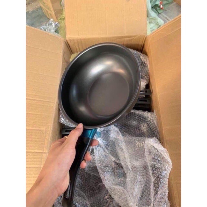 (XẢ KHO)Chảo chống dính sâu lòng 18 cm