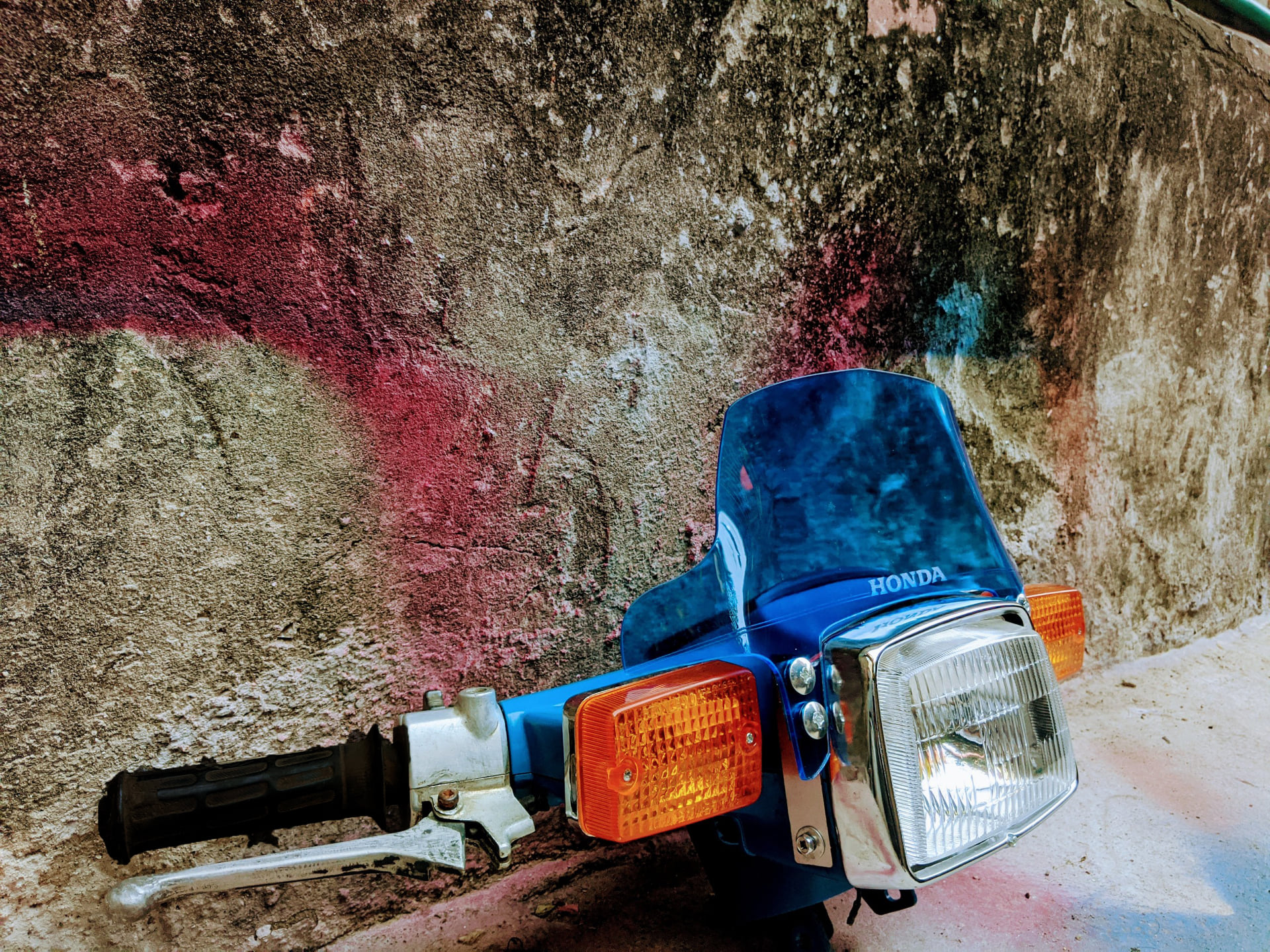 Kính chắn gió xe cub đèn vuông Hardy