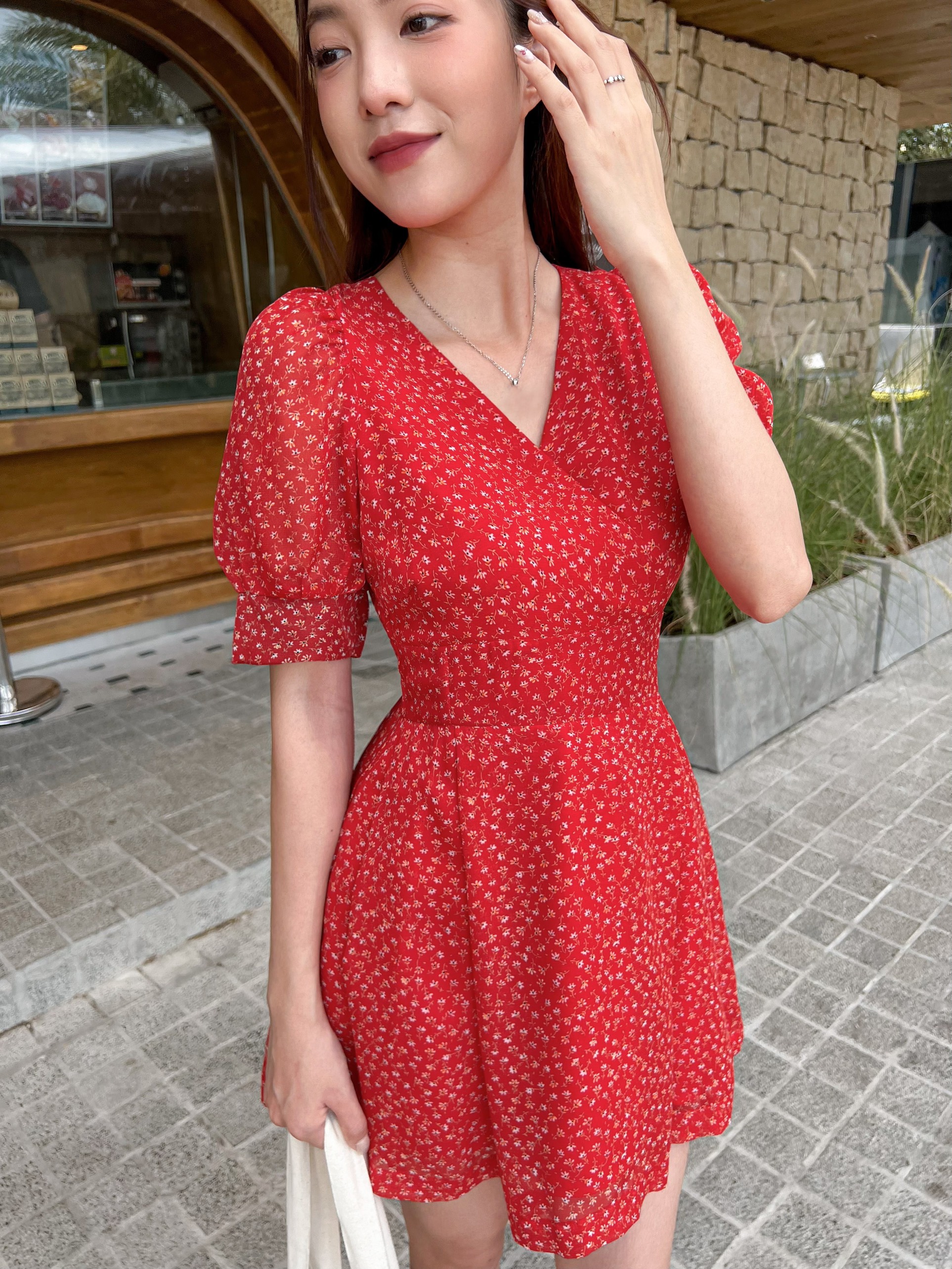 GOLA - Đầm VAMI - Đầm tay phồng cổ V