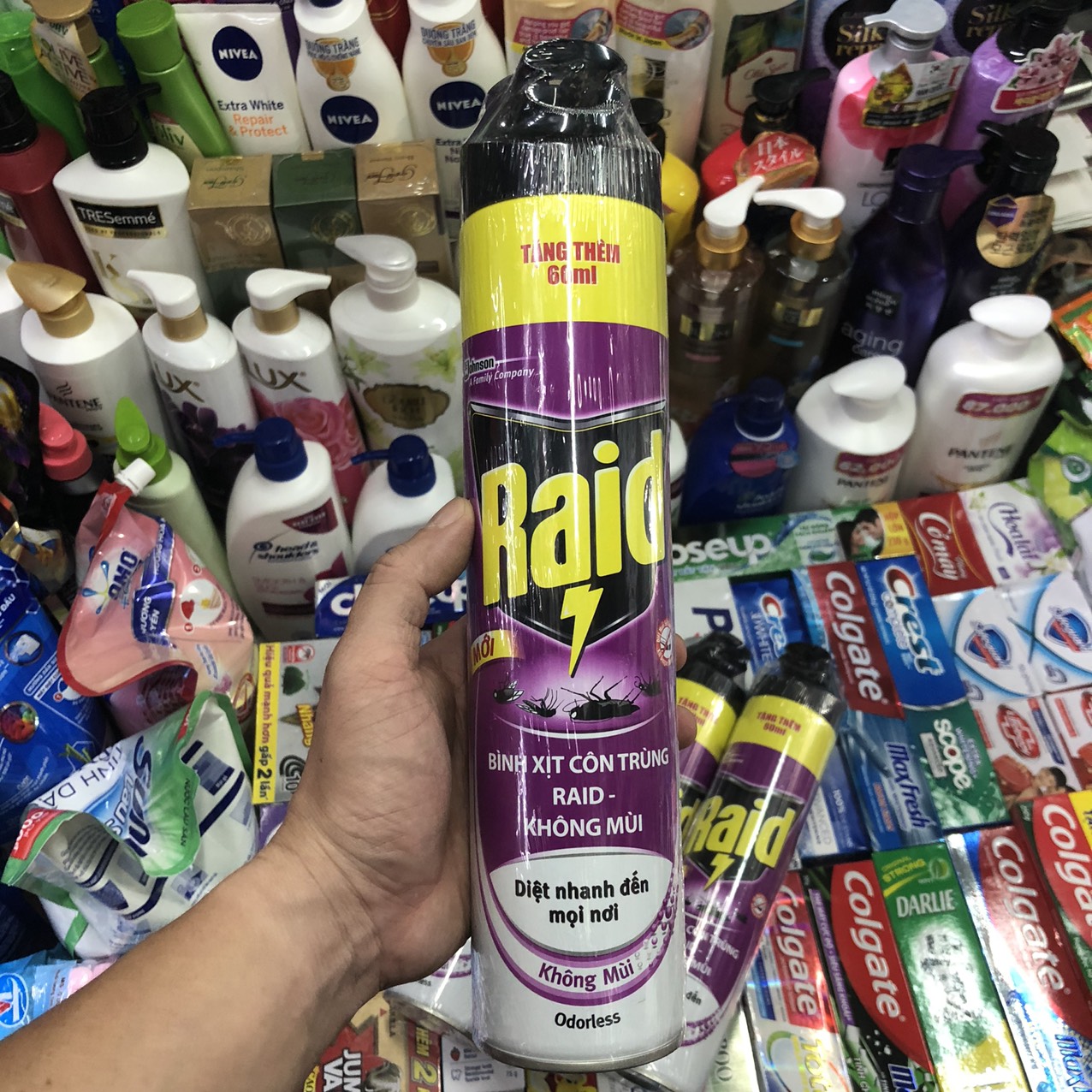 Xịt muỗi Raid 600ml