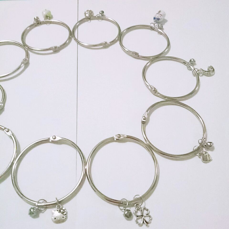 Sỉ combo 10 kiềng tay cao cấp mix charm đa dạng
