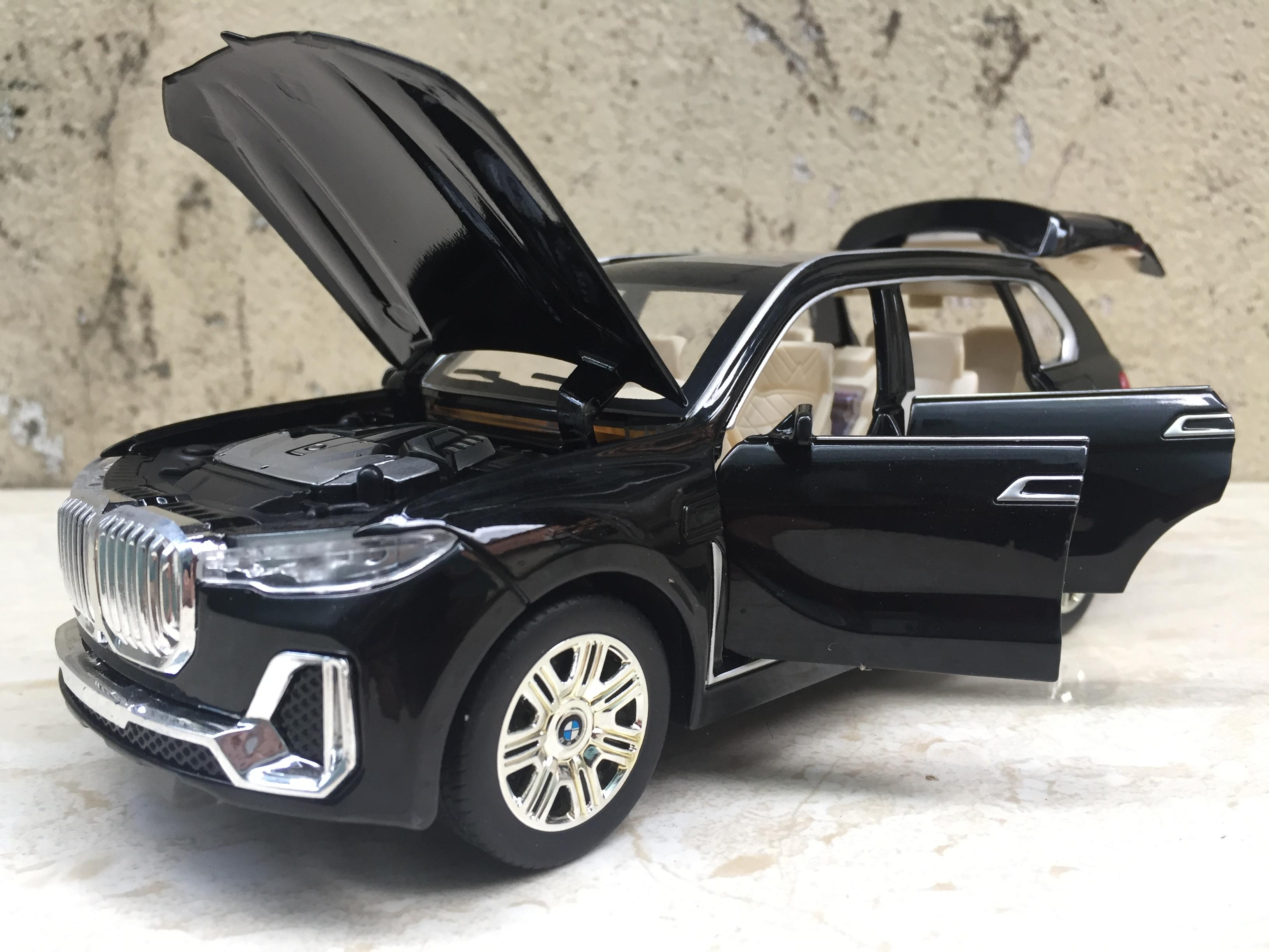 [HCM]Mô hình xe ô tô BMW X7 1:24