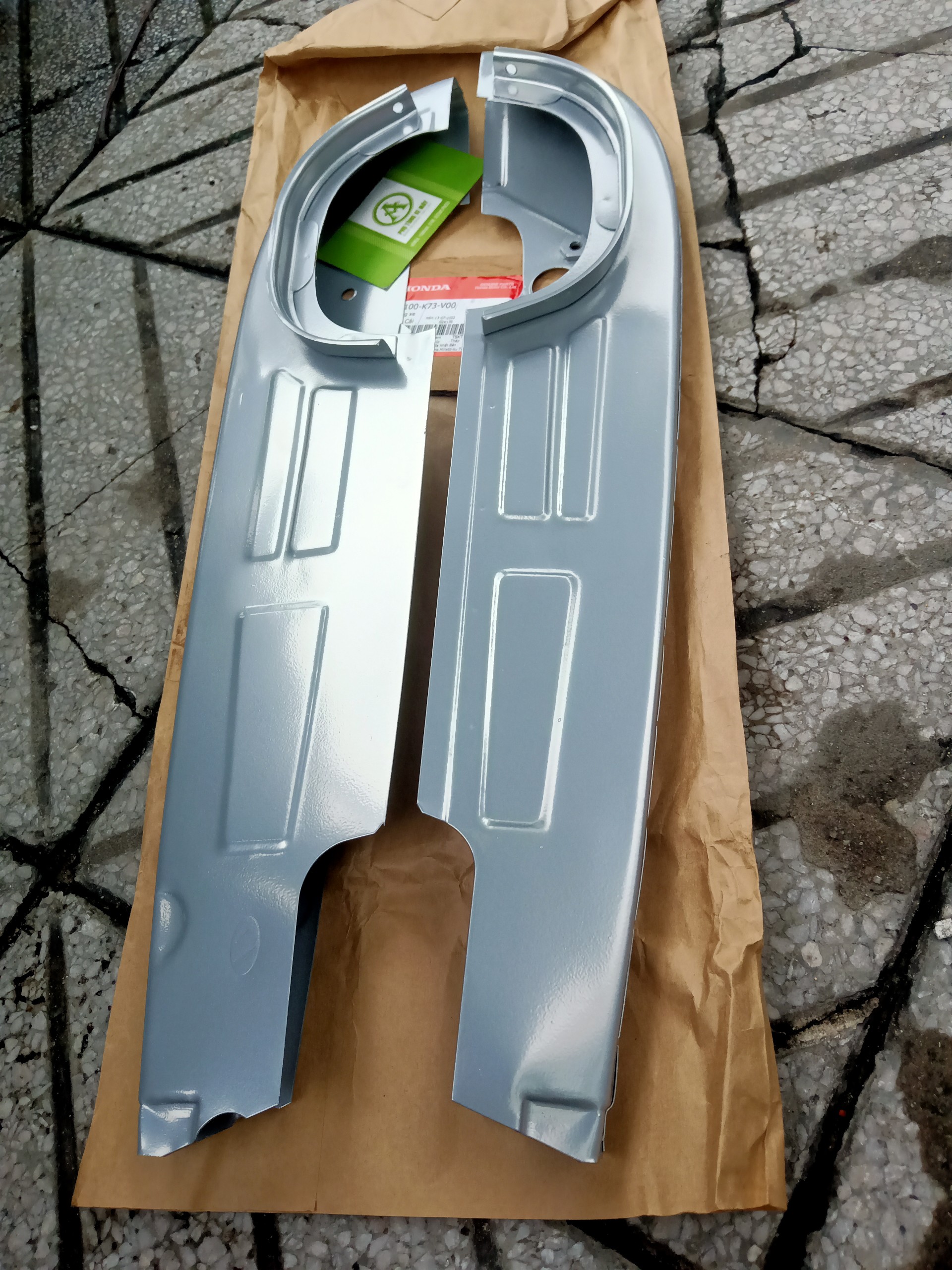 Hộp bảo vệ xích xe cup 81
