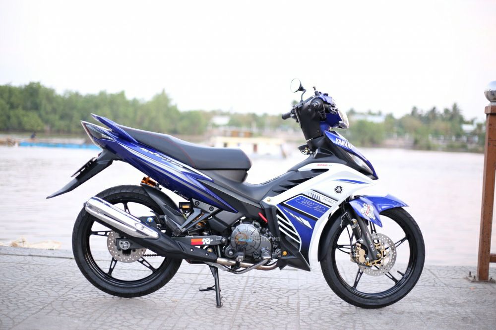 gác chân exciter 135 5 số/ gác máy