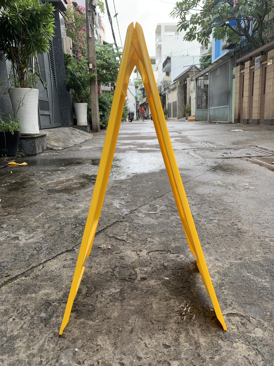 BẢNG CẢNH BÁO ĐƠN VỊ ĐANG THI CÔNG CHỮ A
