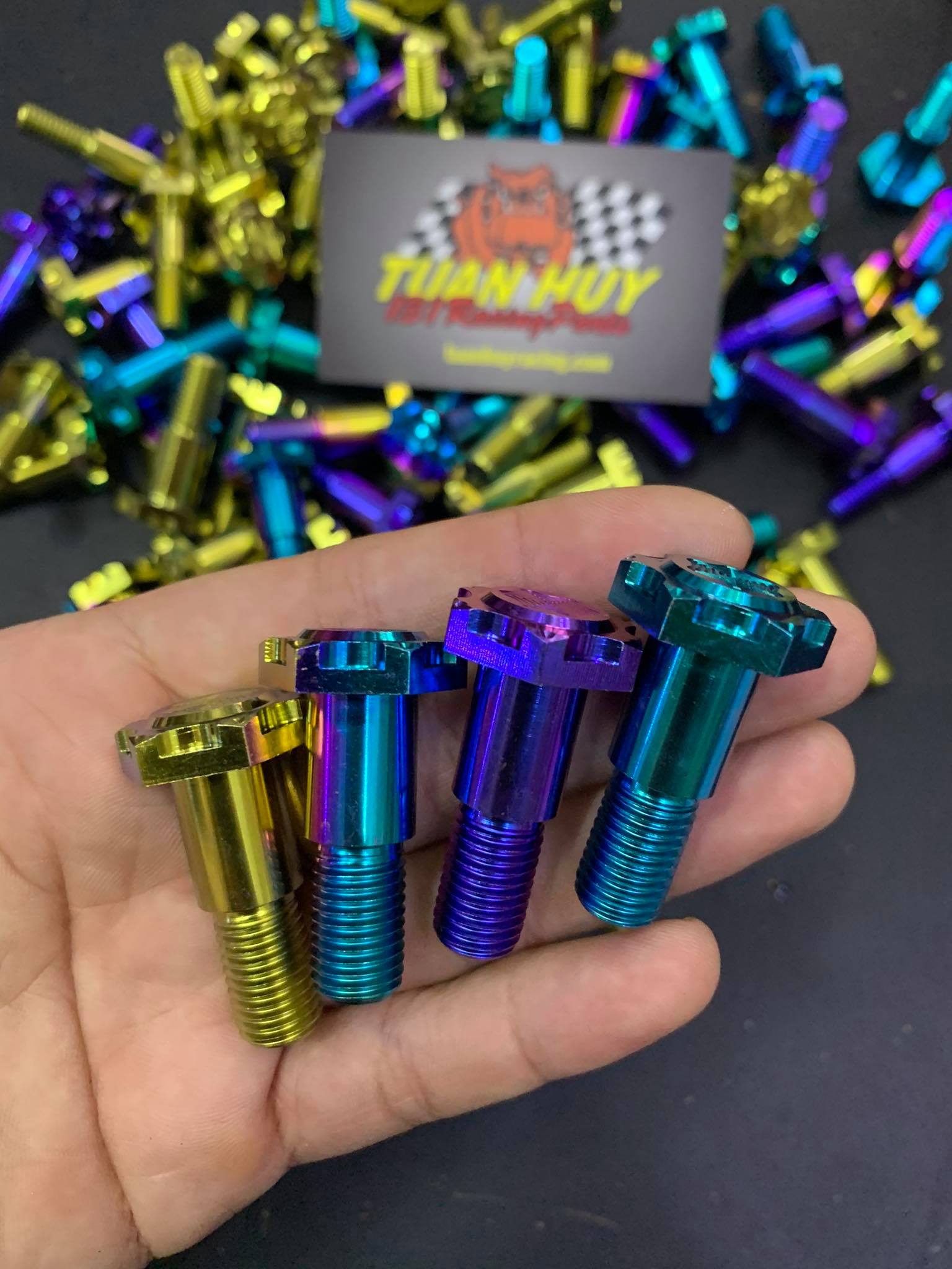 [HCM]Ốc chân chống Titan Gr5 8li 10li Titan Gr5 cho xe Wave Dream Sonic Winner Sirus Exciter Ex150