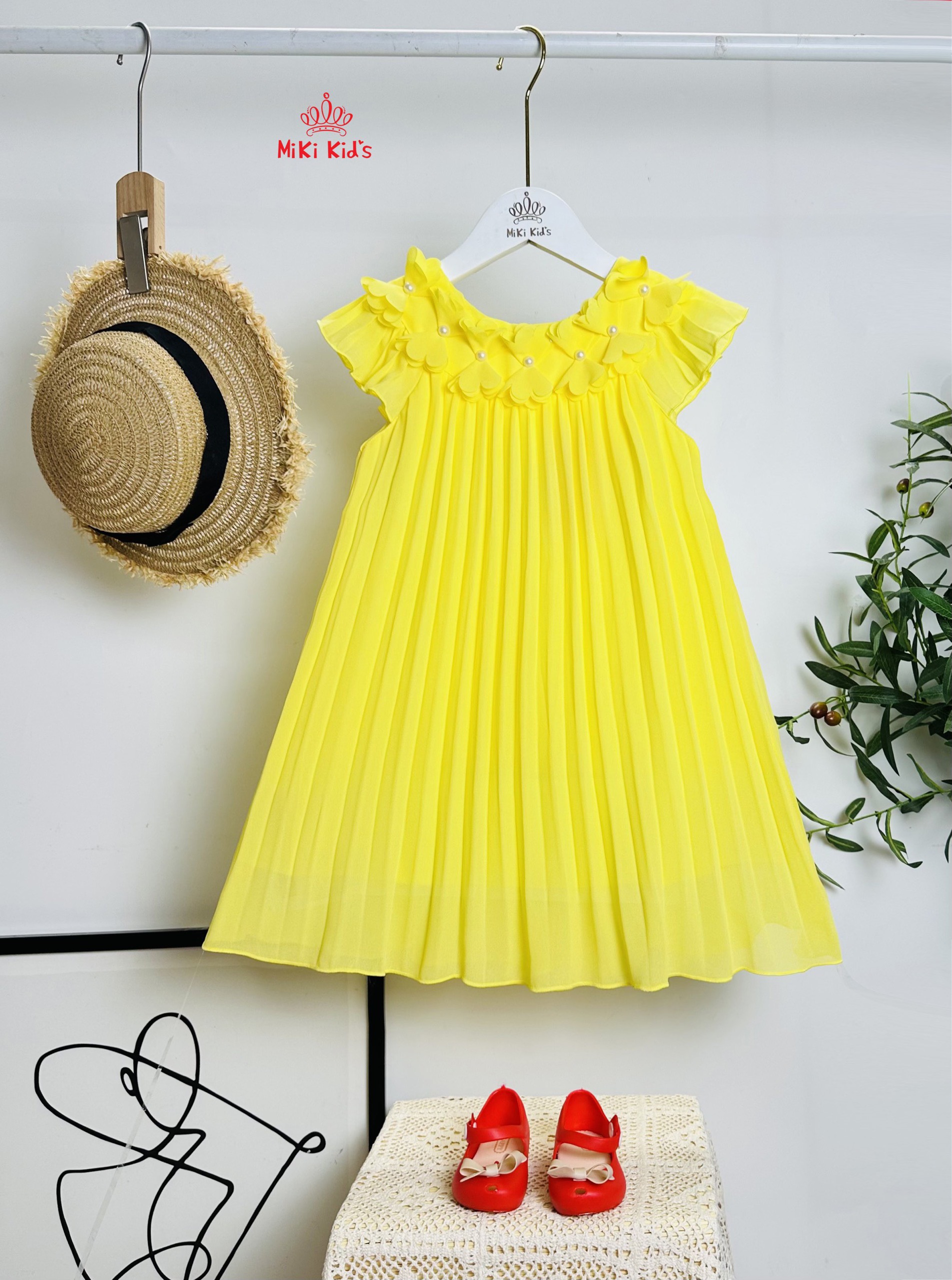 [NEW ARRIVAL][SIZE NHÍ+ĐẠI] ĐẦM DẬP LAZER HOA ĐIỆU ĐÀ BÉ DIỆN TẾT
