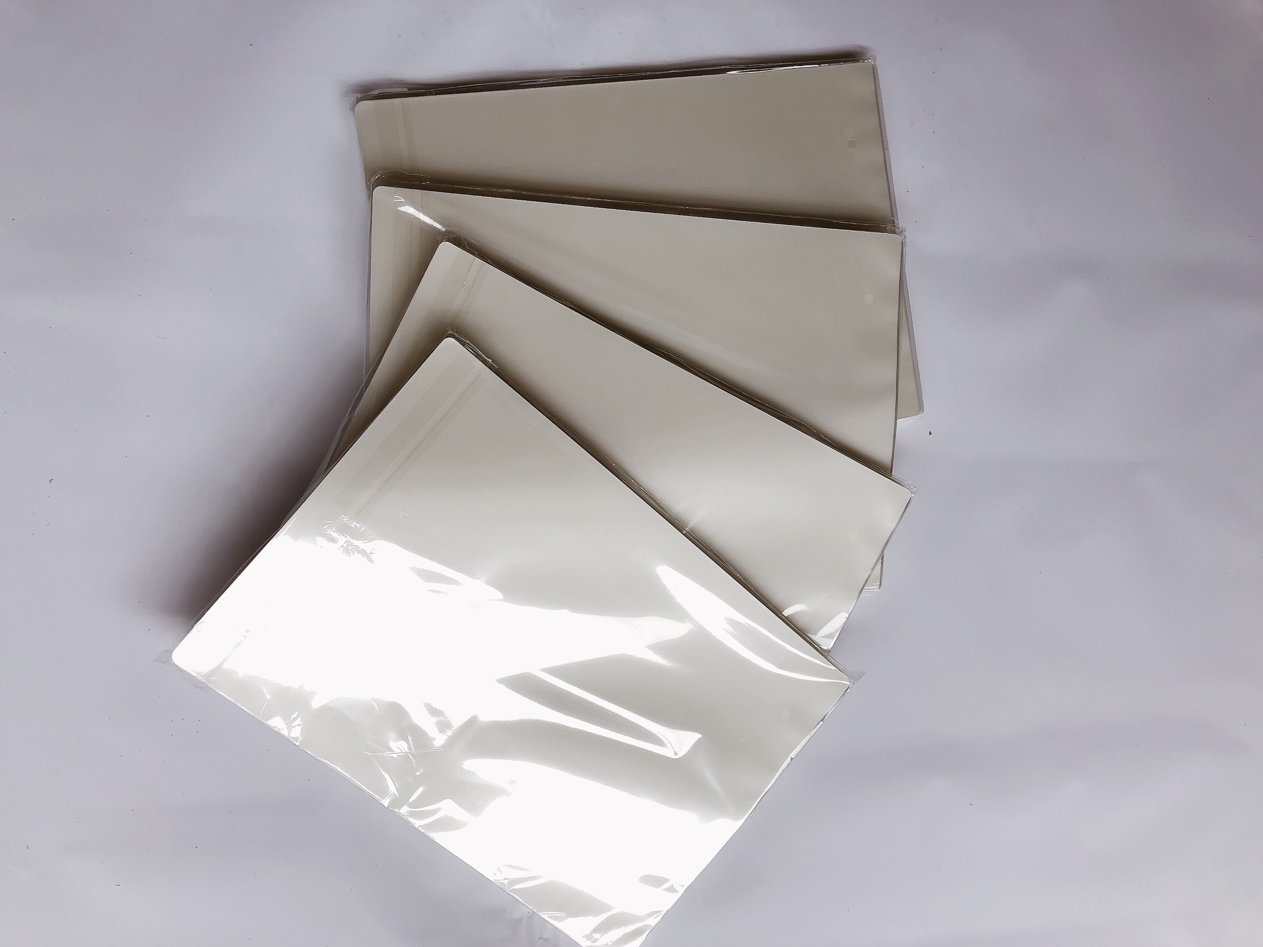 Giấy ép plastic khổ 220x315 (A4)