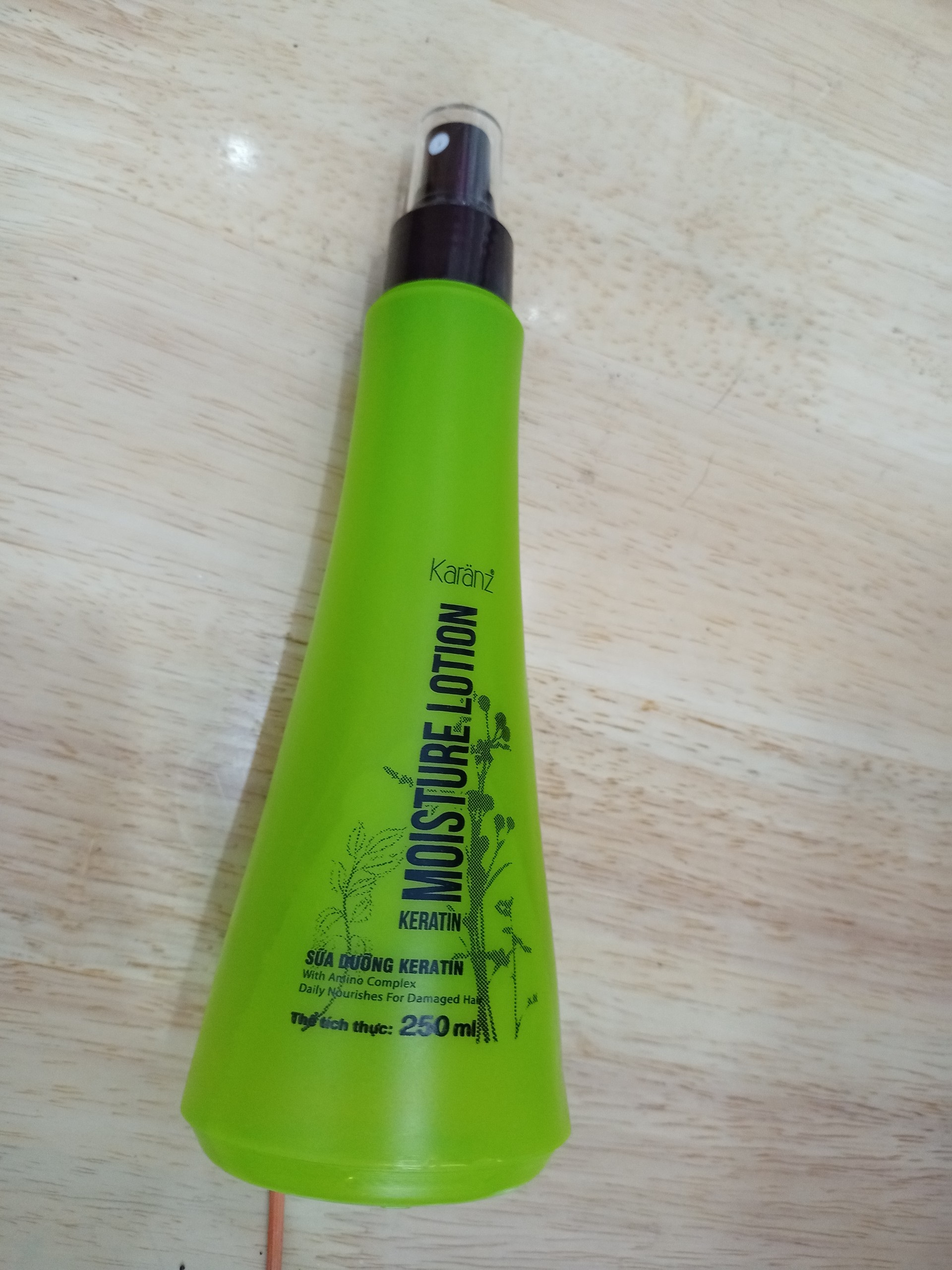 250ml xịt dưỡng tóc collagen Karanz