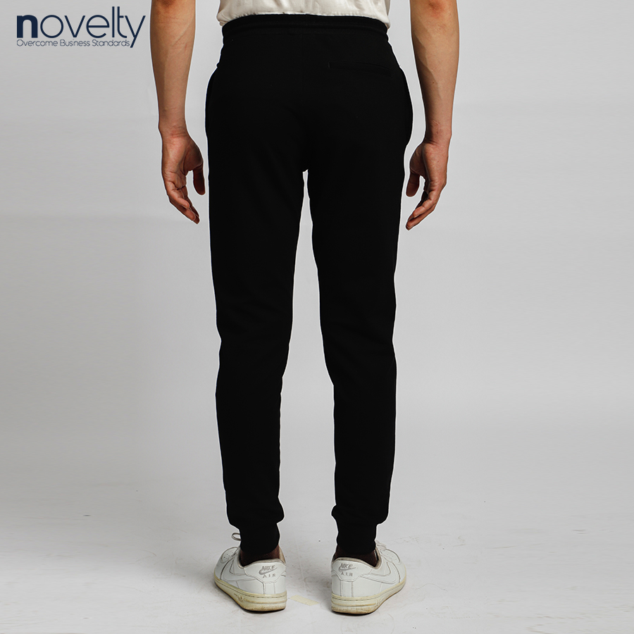 Quần jogger nam Novelty màu đen 220366Q