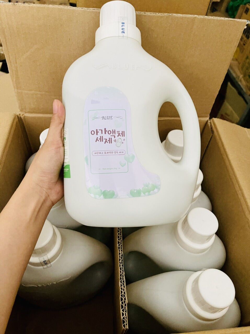Nước giặt blue Hàn quốc chai 2kg