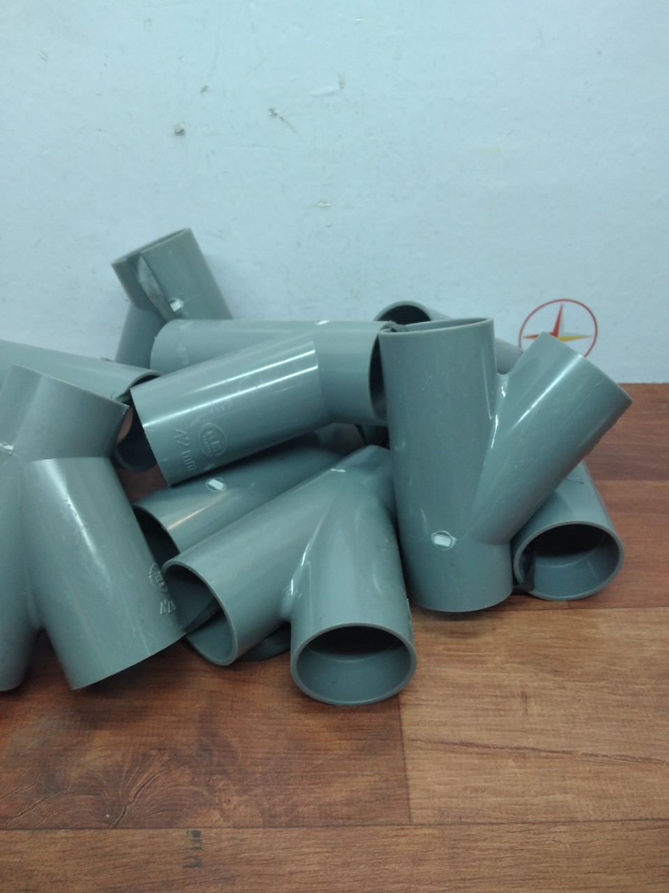Y 42 nhựa PVC Bình Minh