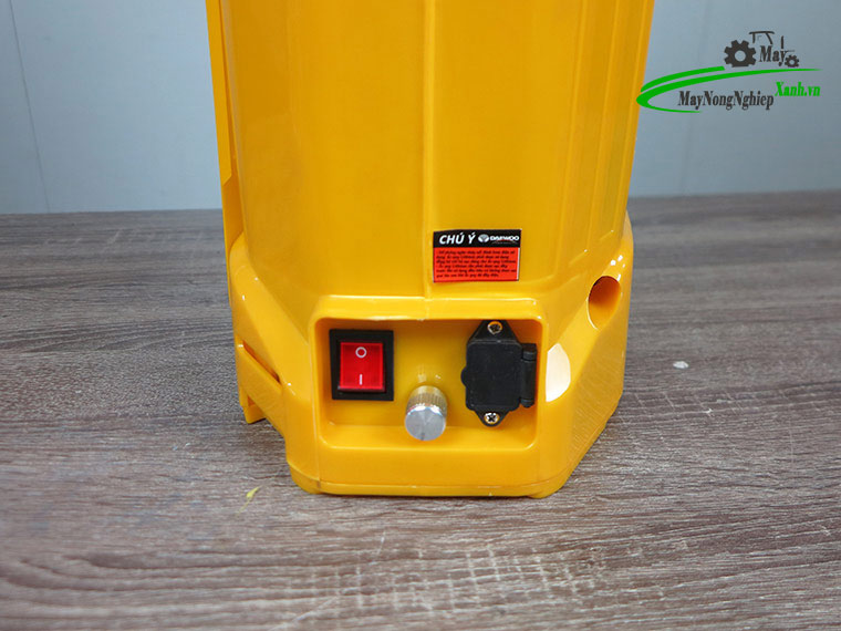 [HCM]Bình xịt điện Daewoo 20 lít DAES-S4B-LT Pin Lithium 12AH-12V