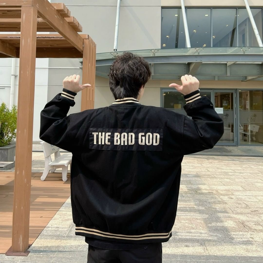 Áo bomber varsity jacket The Bad God chất dạ 100% dày dặn
