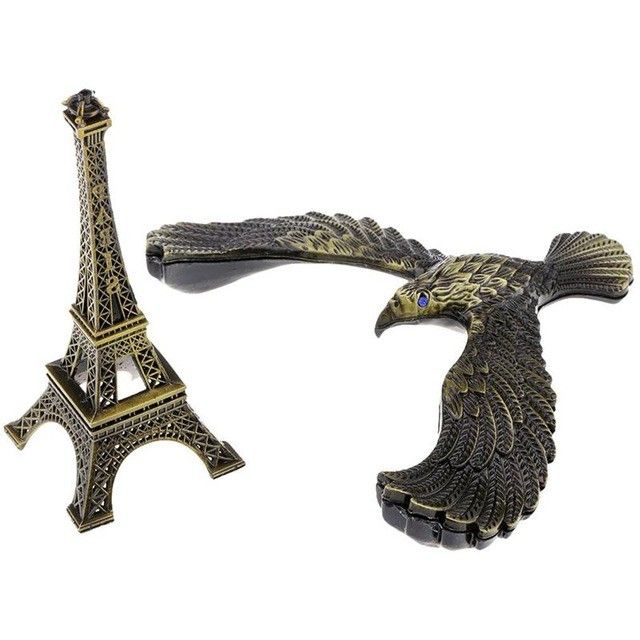 Mô hình tháp Eiffel-Paris nước Pháp có đại bàng Đậu thăng bằng