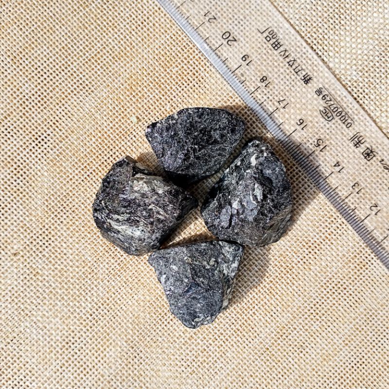 Tinh thể Black Tourmaline