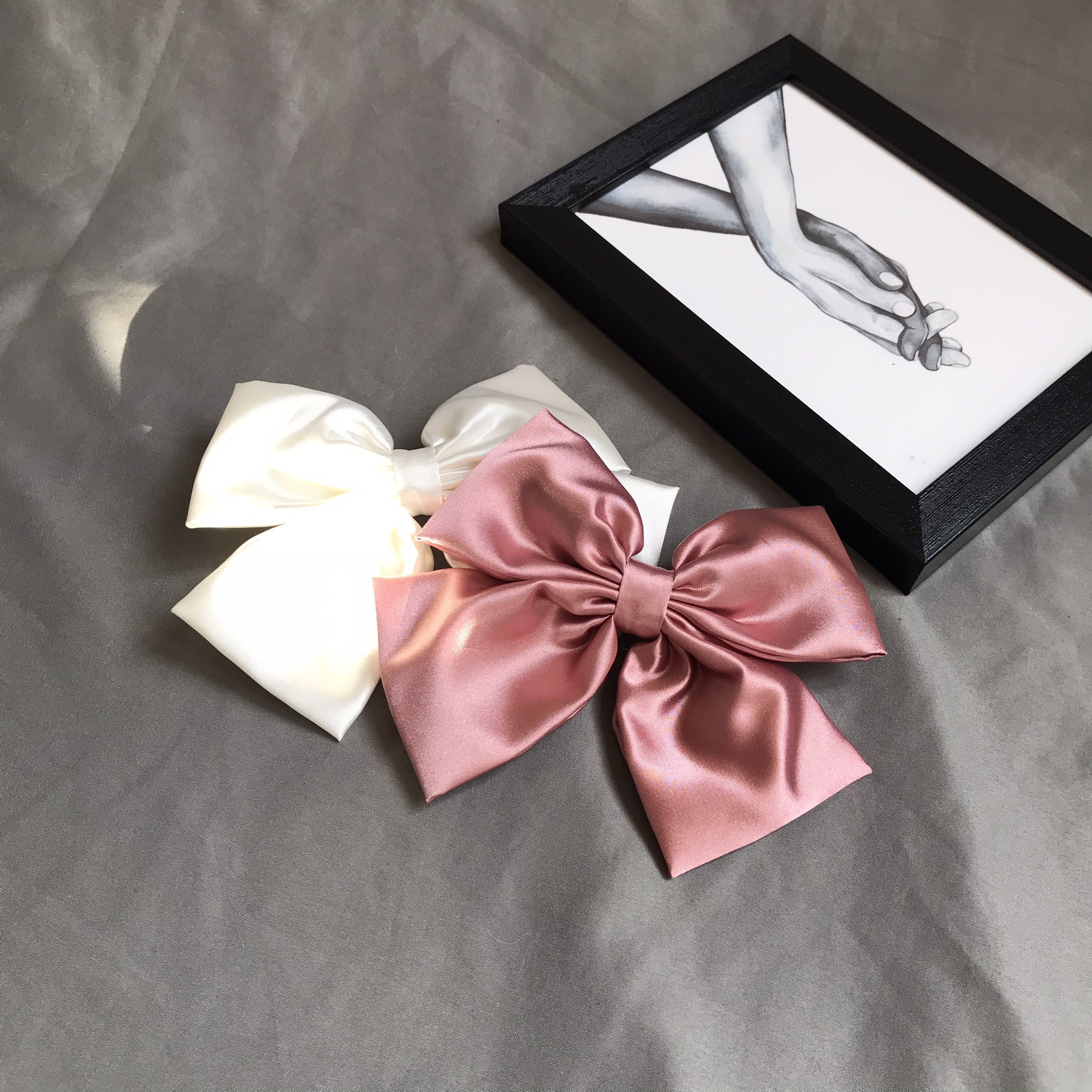 Nơ kẹp tóc lụa satin lolita bản to Monie
