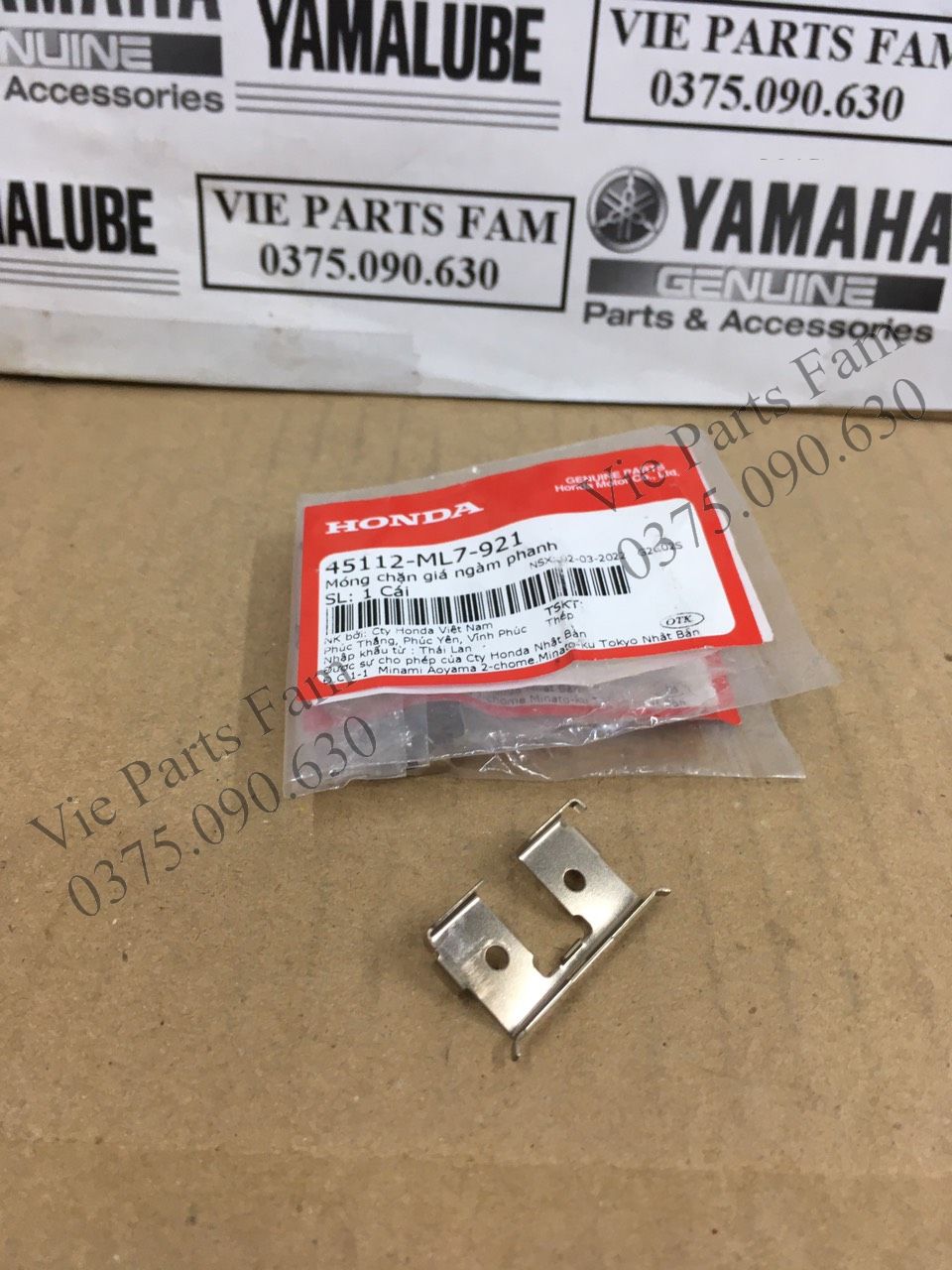 Phe giữ má phanh, má thắng trước sh 2017-2018-2019-2020-2021-2022 , hàng din honda mới 100%